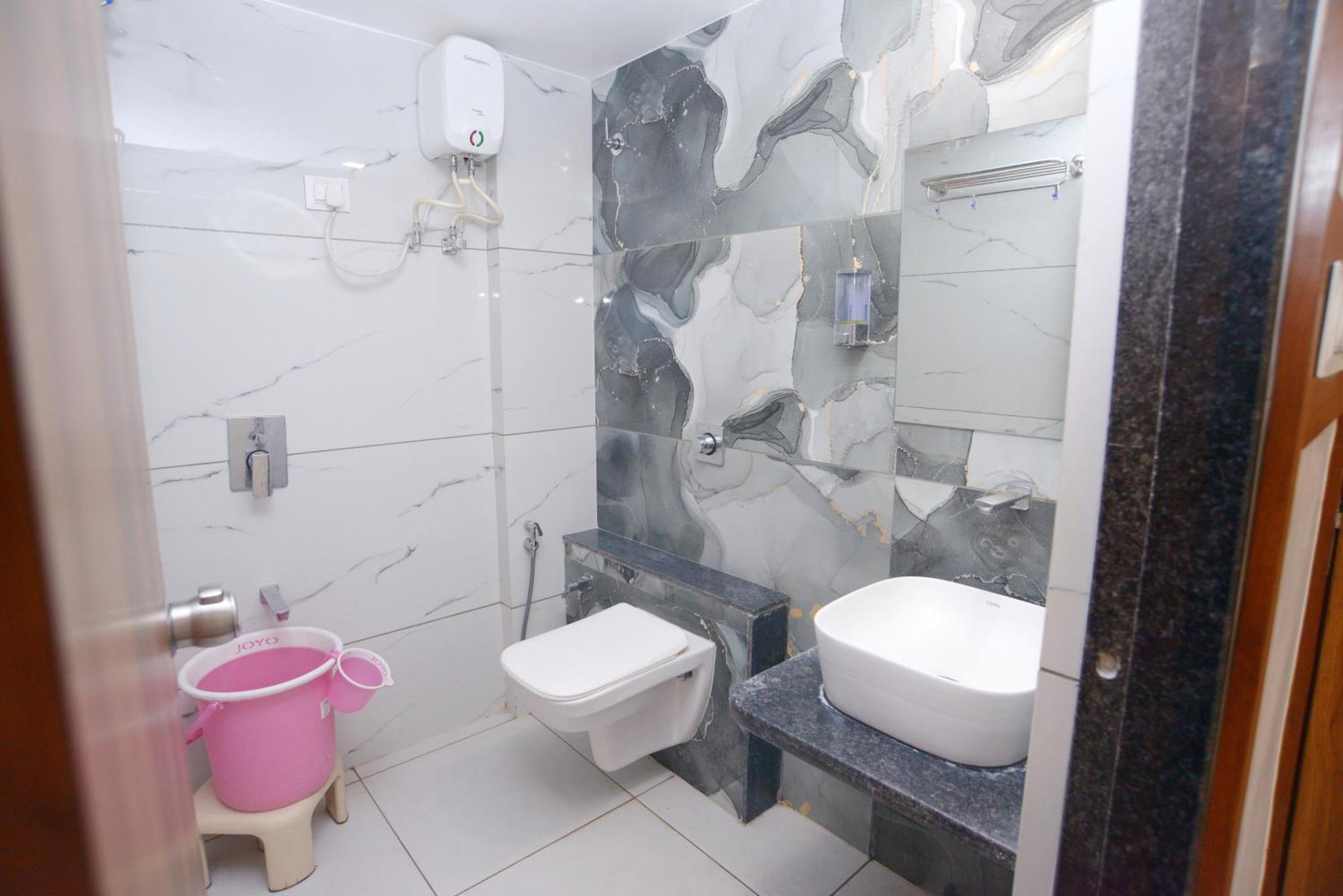Hotel Allen Ahmedabad Esterno foto